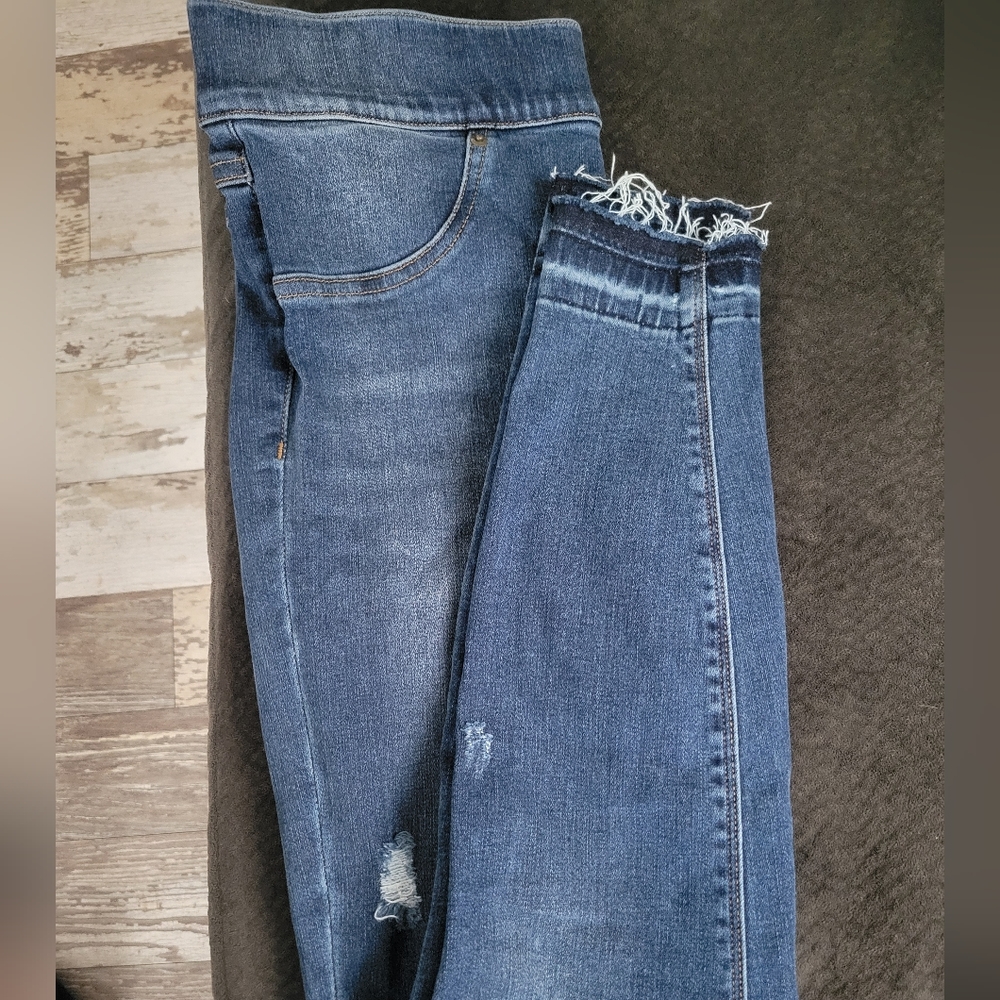 Spanx jeans size small lightly distressed